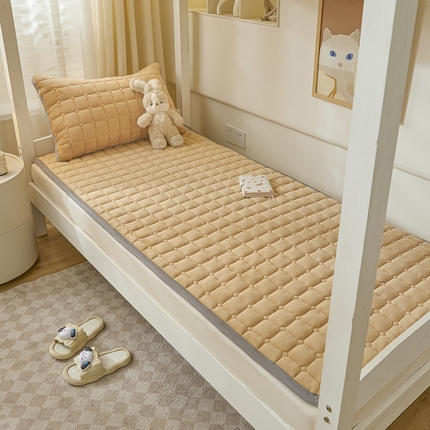 91家纺网 家纺一手货源 找家纺 卡伦家纺 2025新款A类牛奶绒夹棉加厚床垫学生宿舍单人床垫 摩卡棕