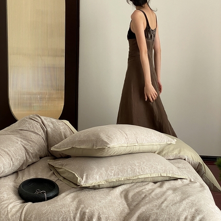 91家纺网 家纺一手货源 找家纺 （总）2024新款全棉双色大提花四件套-山野尽白