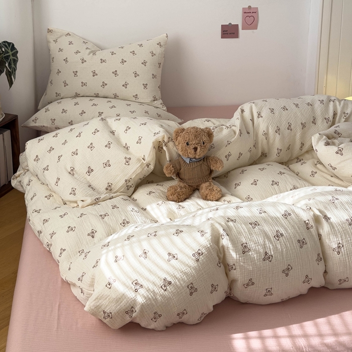 91家纺网 家纺一手货源 找家纺 洋铭区（原狠狠爱） 2024新款皱皱纱四件套 仔仔熊