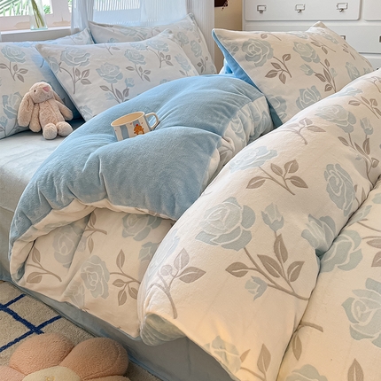 91家纺网 家纺一手货源 找家纺 高克重上色立体雕花牛奶绒着色烂花四件套宝宝绒婴儿绒秋冬加厚法兰绒珊瑚绒三件套 觅恋-蓝