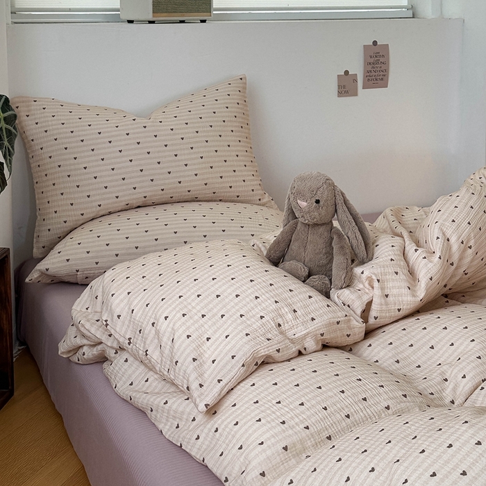 91家纺网 家纺一手货源 找家纺 洋铭区（原狠狠爱） 2024新款皱皱纱四件套 卡其爱心