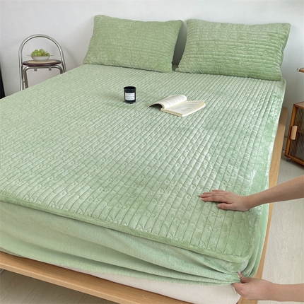 91家纺网 家纺一手货源 找家纺 （总）Sweet dreams甜梦 2024新款牛奶绒蝴蝶结纯色夹棉床笠