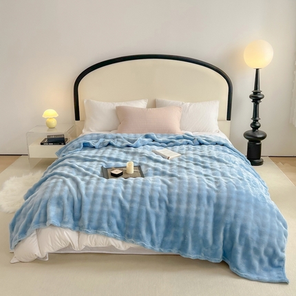 羋多（原穆琪）2024新款高克重牛奶绒仿兔毛泡泡毛毯双面绒床单办公室多功能盖毯午睡沙发毯披肩毯 天青蓝