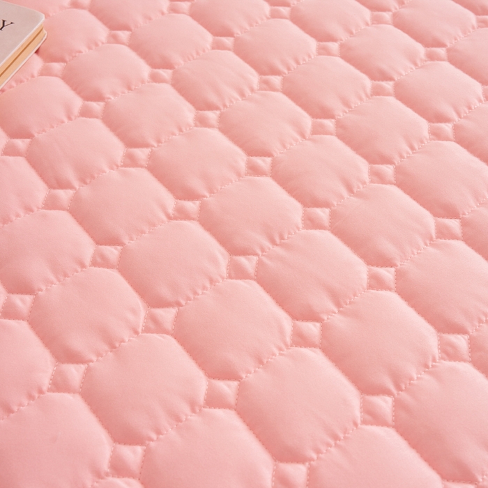 91家纺网 家纺一手货源 找家纺 侨鑫 2024新款亲肤磨毛夹棉床垫 粉色