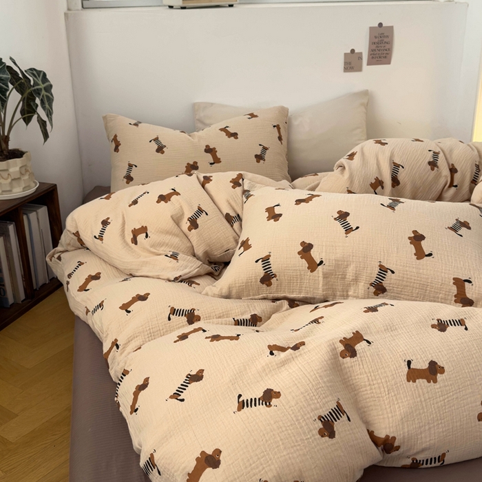 91家纺网 家纺一手货源 找家纺 洋铭区（原狠狠爱） 2024新款皱皱纱四件套 腊肠狗狗