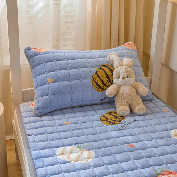 91家纺网 家纺一手货源 找家纺 卡伦家纺 2025新款A类牛奶绒夹棉加厚床垫学生宿舍单人床垫 南瓜灰灰