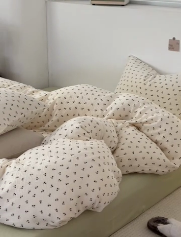 91家纺网 家纺一手货源 找家纺 洋铭区（原狠狠爱） 2024新款皱皱纱四件套 初夏樱桃