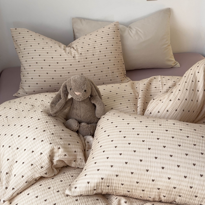 91家纺网 家纺一手货源 找家纺 洋铭区（原狠狠爱） 2024新款皱皱纱四件套 卡其爱心