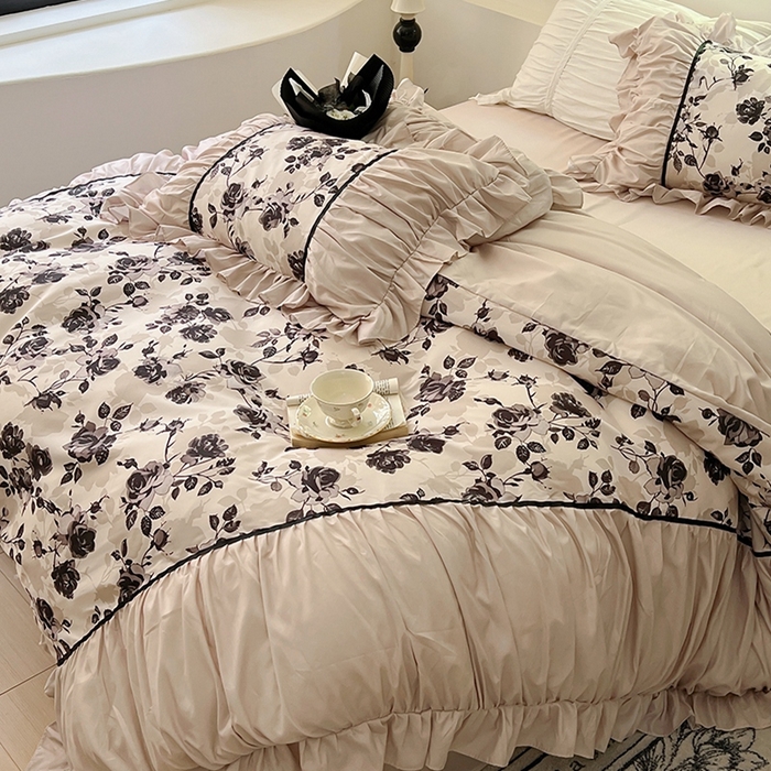 91家纺网 家纺一手货源 找家纺 春光里 2024新款法式大花边亲肤磨毛四件套 庄园风华（浅驼）