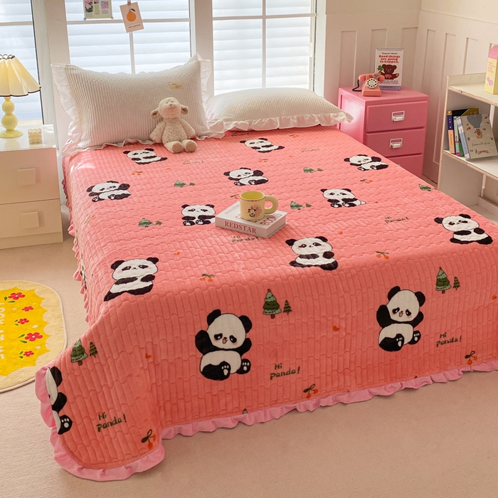 91家纺网 家纺一手货源 找家纺 （总）胜权家纺 2024秋冬新款A类印花牛奶绒加厚保暖圆角花边夹棉床盖