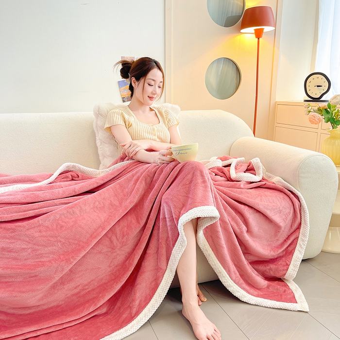 91家纺网 家纺一手货源 找家纺 千荨 2024新款亲肤舒适高克重双面牛奶绒纯色毛毯 牛奶绒-豆沙