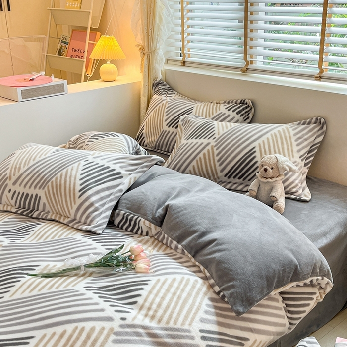 91家纺网 家纺一手货源 找家纺 康纳利 2024新款A类高克重牛奶绒小清新印花四件套提供买家秀 柏拉图