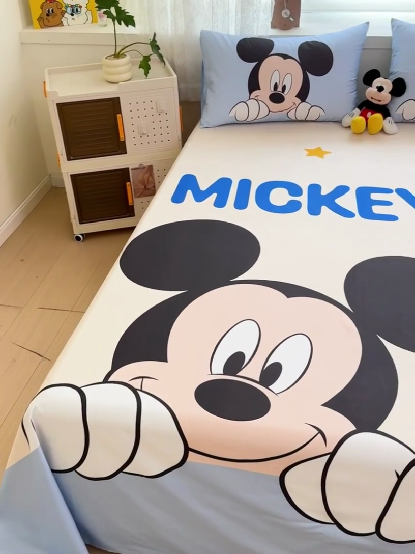 91家纺网 家纺一手货源 找家纺 名兮家居 2024新款大版经典奥特曼-三丽鸥全棉床单 【含防伪标】 叠叠乐