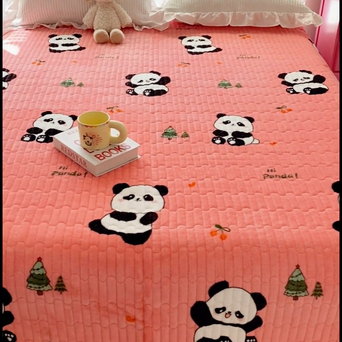 91家纺网 家纺一手货源 找家纺 （总）胜权家纺 2024秋冬新款A类印花牛奶绒加厚保暖圆角花边夹棉床盖