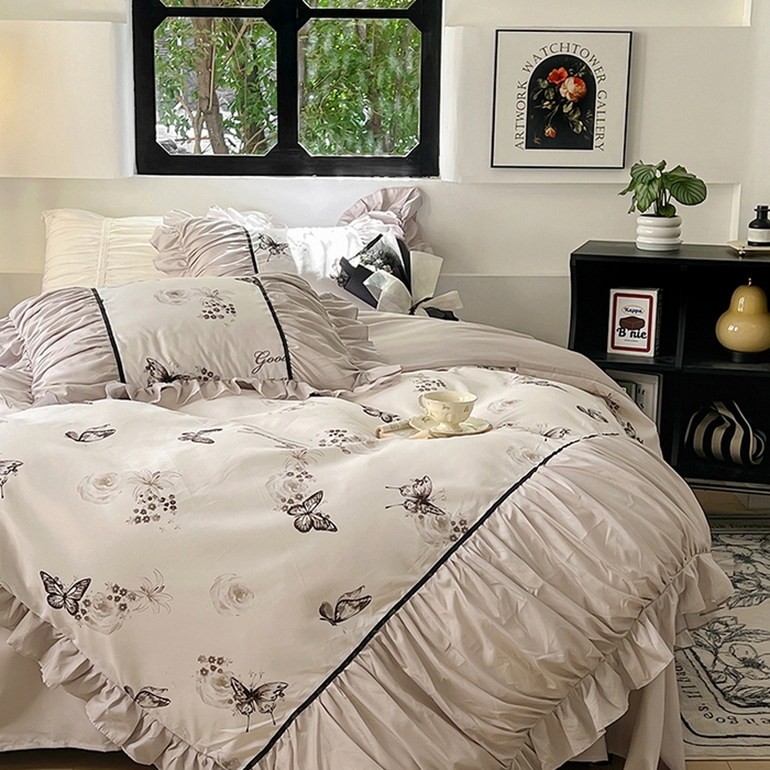 91家纺网 家纺一手货源 找家纺 春光里 2024新款法式大花边亲肤磨毛四件套 花蝶轻语