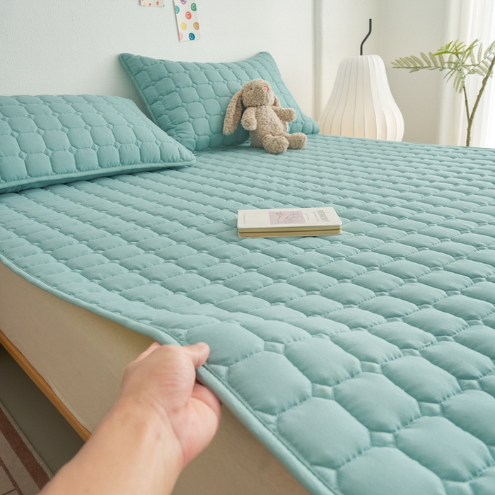 91家纺网 家纺一手货源 找家纺 侨鑫 2024新款亲肤磨毛夹棉床垫 水绿