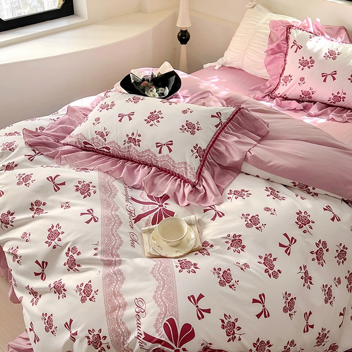 91家纺网 家纺一手货源 找家纺 春光里 2024新款法式大花边亲肤磨毛四件套 花样年华（桃红）