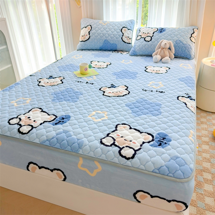 91家纺网 家纺一手货源 找家纺 康纳利 2024新款A类抗菌加厚牛奶绒印花夹棉包边床笠可搭配同款四件套提供买家秀 幸运熊