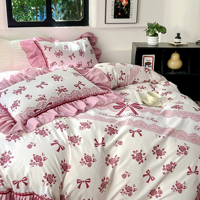 91家纺网 家纺一手货源 找家纺 春光里 2024新款法式大花边亲肤磨毛四件套 花样年华（桃红）