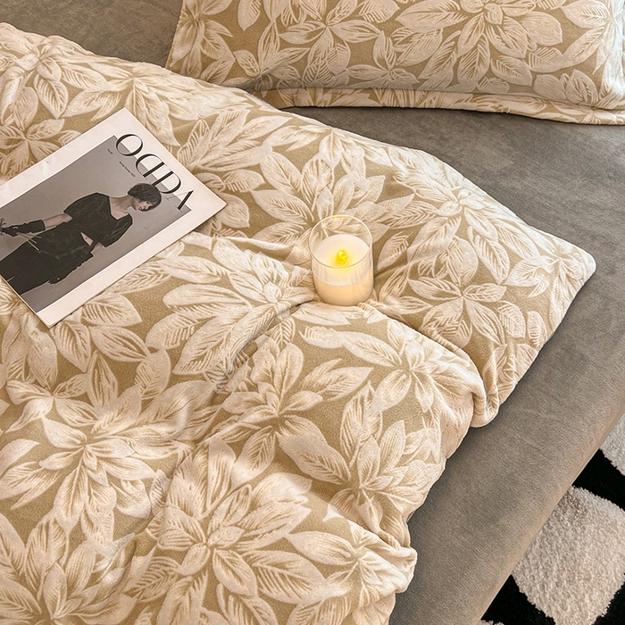 91家纺网 家纺一手货源 找家纺 2024新款A类高克重立体浮雕牛奶绒加厚保暖系列-枕套 春之物语绿灰