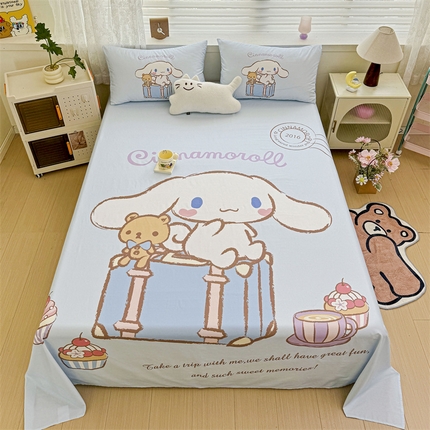 91家纺网 家纺一手货源 找家纺 名兮家居 2024新款大版经典奥特曼-三丽鸥全棉床单 【含防伪标】 旅行玉桂狗