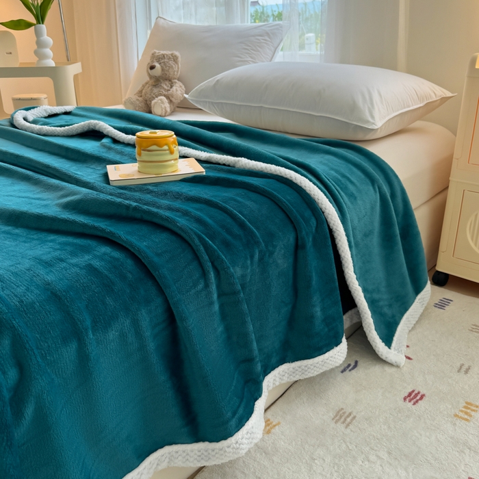 91家纺网 家纺一手货源 找家纺 侨鑫 2024新款高克重牛奶绒纯色毛毯 深蓝
