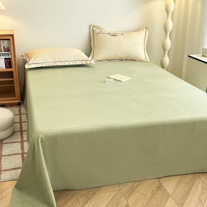 91家纺网 家纺一手货源 找家纺 菲梵家纺 2025新款纯色双拼全棉加厚磨毛刺绣款套单床单（自然光场景） 抹茶绿