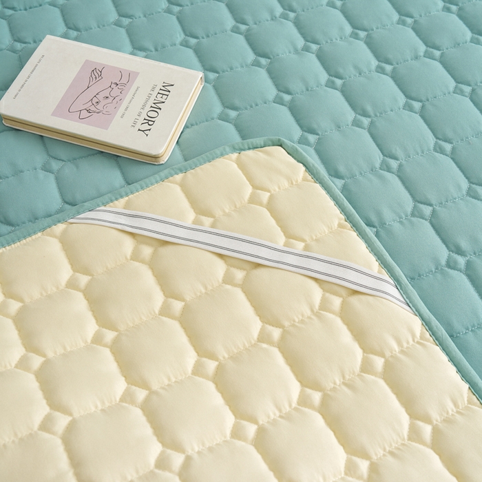 91家纺网 家纺一手货源 找家纺 侨鑫 2024新款亲肤磨毛夹棉床垫 水绿