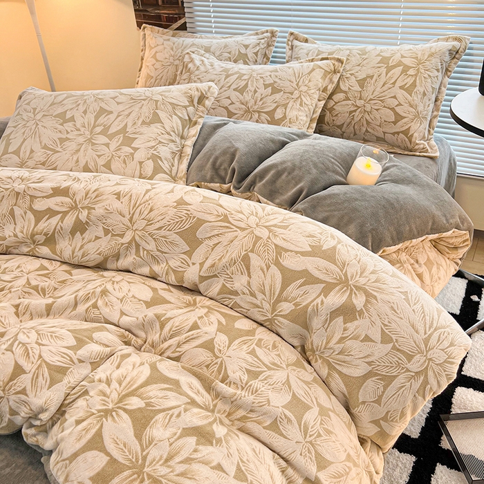 91家纺网 家纺一手货源 找家纺 2024新款A类高克重立体浮雕牛奶绒加厚保暖系列-枕套 春之物语绿灰