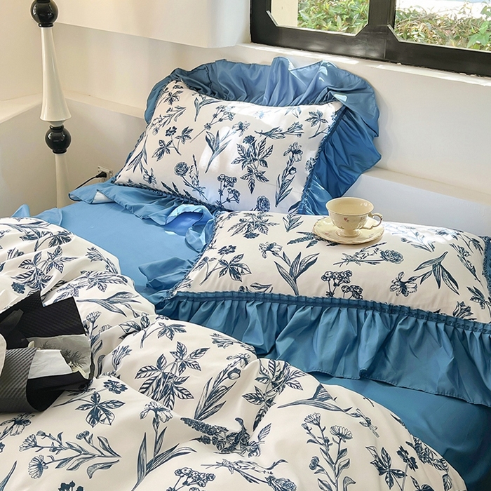 91家纺网 家纺一手货源 找家纺 春光里 2024新款法式大花边亲肤磨毛四件套 野绘霜枝（蔚蓝）
