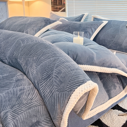 2024新款A类高克重3D立体雕花牛奶绒保暖系列套件单品-四件套 新芭蕉叶湖蓝