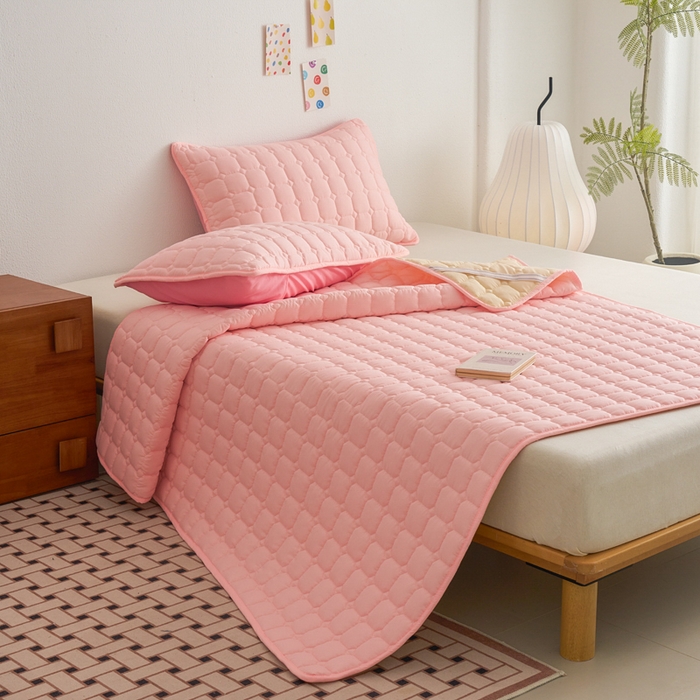 91家纺网 家纺一手货源 找家纺 侨鑫 2024新款亲肤磨毛夹棉床垫 粉色