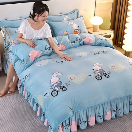 91家纺网 家纺一手货源 找家纺 （总）橘姿 2025新款8-9斤床裙款牛奶绒四件套金貂绒法兰绒宝宝绒