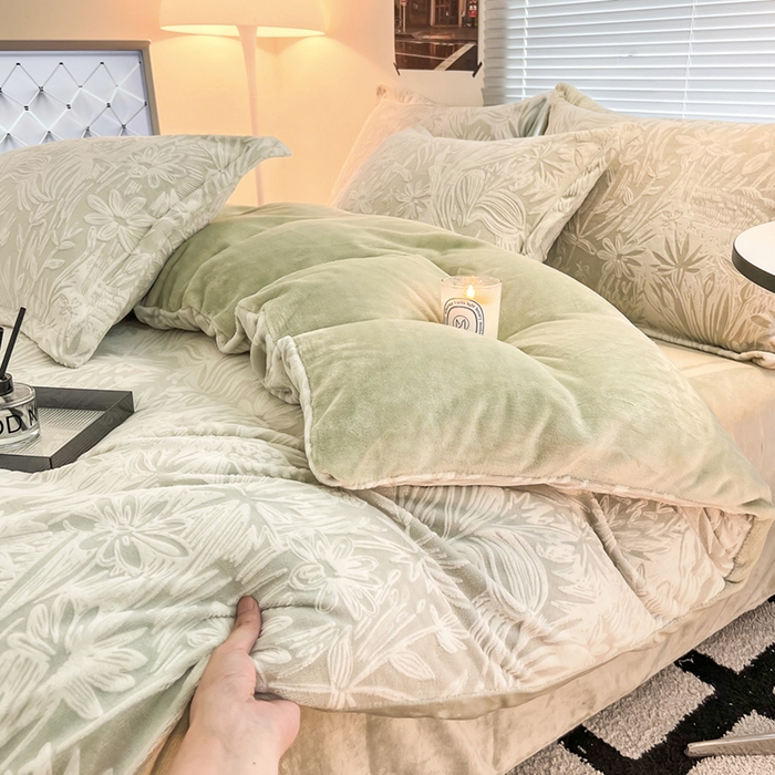 91家纺网 家纺一手货源 找家纺 2024新款A类高克重立体浮雕牛奶绒加厚保暖系列-枕套 花语绿灰