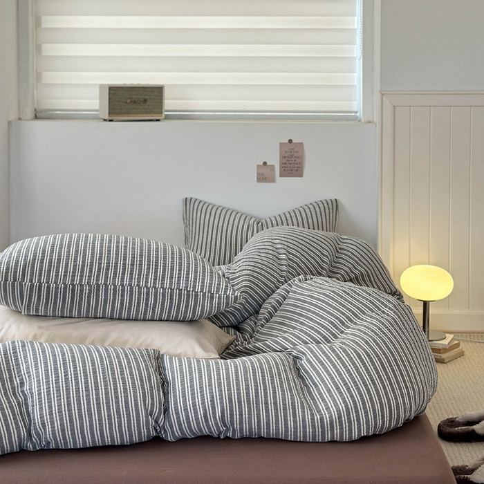 91家纺网 家纺一手货源 找家纺 洋铭区（原狠狠爱） 2024新款皱皱纱四件套 蓝白条纹