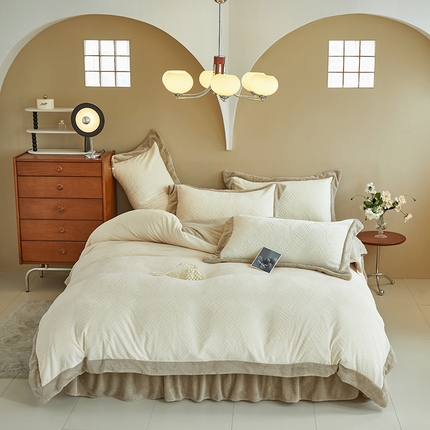 91家纺网 家纺一手货源 找家纺 舒梦琪家纺 2024新款雕花绒床盖拼角四件套 拼角白