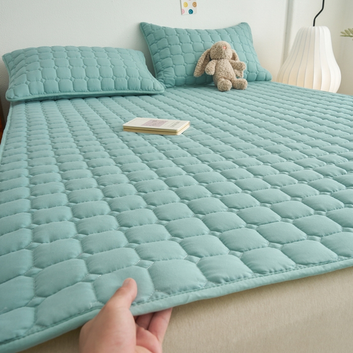 91家纺网 家纺一手货源 找家纺 侨鑫 2024新款亲肤磨毛夹棉床垫 水绿