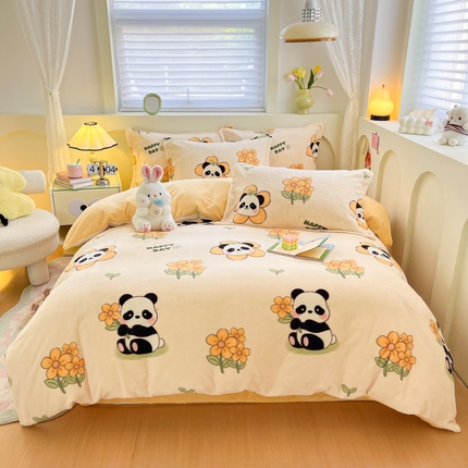 91家纺网 家纺一手货源 找家纺 2024新款小清新牛奶绒高克重加厚保暖四件套 花花熊猫