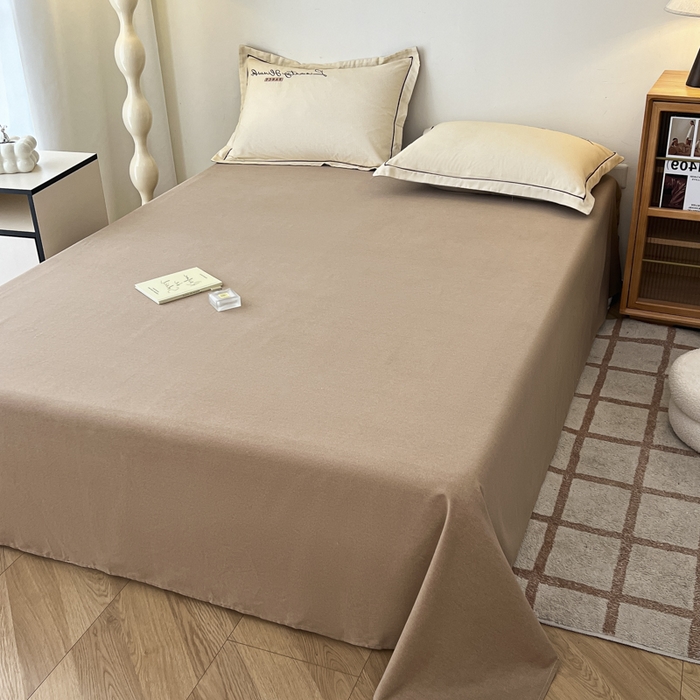 91家纺网 家纺一手货源 找家纺 菲梵家纺 2025新款纯色双拼全棉加厚磨毛刺绣款套单床单（自然光场景） 奶茶