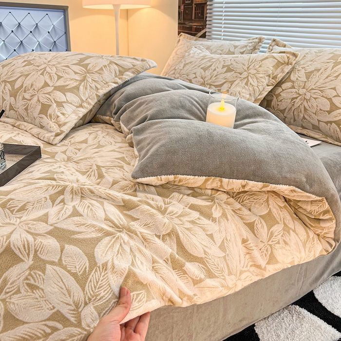 91家纺网 家纺一手货源 找家纺 2024新款A类高克重立体浮雕牛奶绒加厚保暖系列-四件套 春之物语绿灰