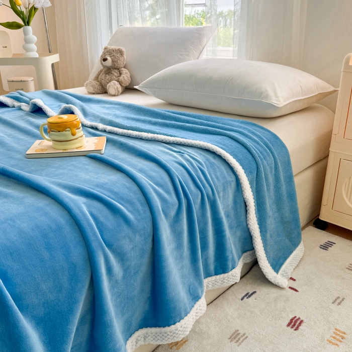 91家纺网 家纺一手货源 找家纺 侨鑫 2024新款高克重牛奶绒纯色毛毯 天空蓝