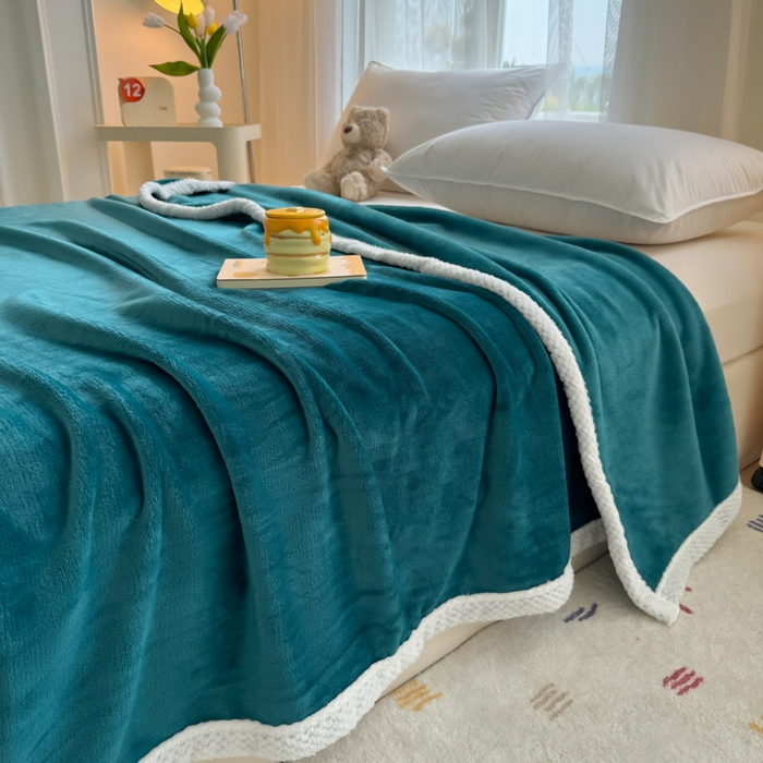 91家纺网 家纺一手货源 找家纺 侨鑫 2024新款高克重牛奶绒纯色毛毯 深蓝