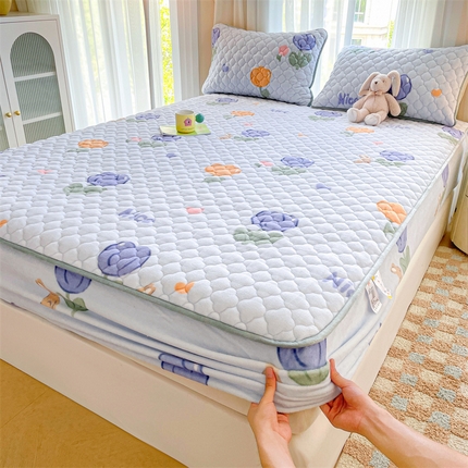 91家纺网 家纺一手货源 找家纺 （总）康纳利 2024新款A类抗菌加厚牛奶绒印花夹棉包边床笠可搭配同款四件套提供买家秀