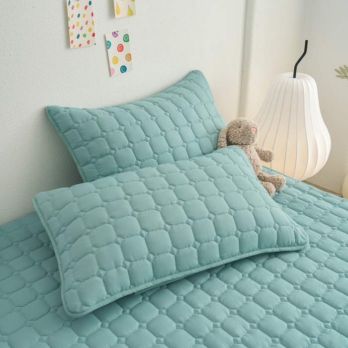 91家纺网 家纺一手货源 找家纺 侨鑫 2024新款亲肤磨毛夹棉床垫 水绿