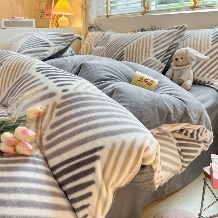 91家纺网 家纺一手货源 找家纺 康纳利 2024新款A类高克重牛奶绒小清新印花四件套提供买家秀 柏拉图