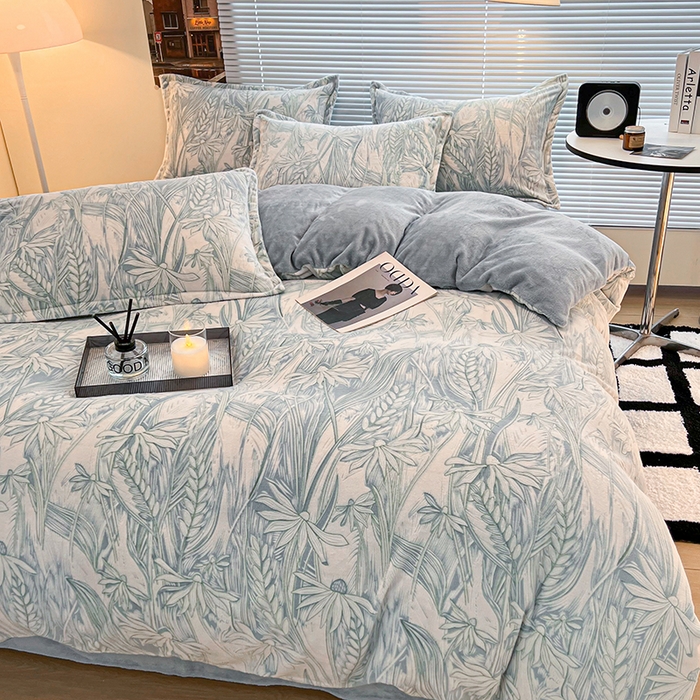 91家纺网 家纺一手货源 找家纺 2024新款A类高克重立体浮雕牛奶绒加厚保暖系列-被套 恋语蓝