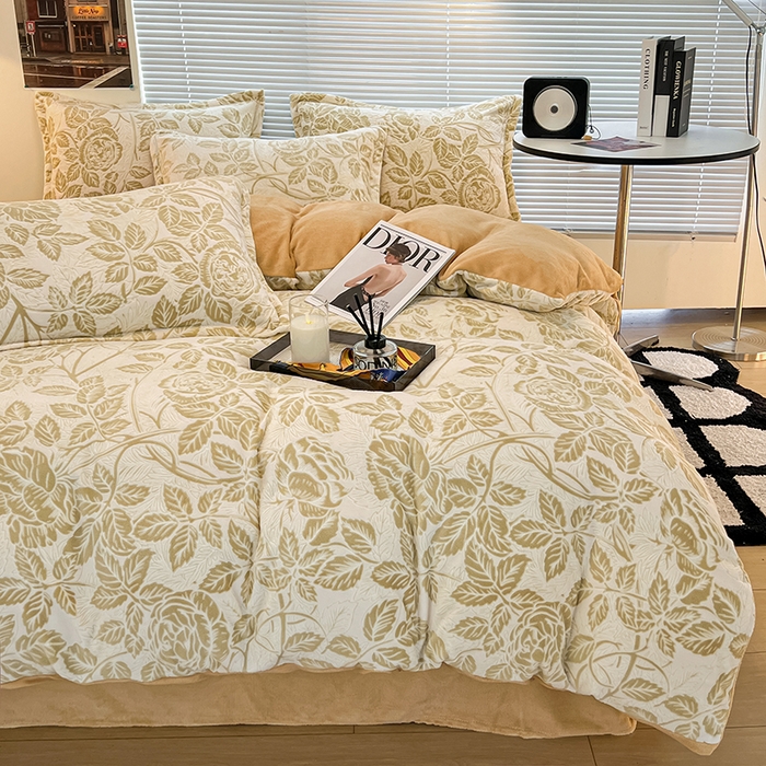 91家纺网 家纺一手货源 找家纺 2024新款A类高克重立体浮雕牛奶绒加厚保暖系列-四件套 爱意浓卡其