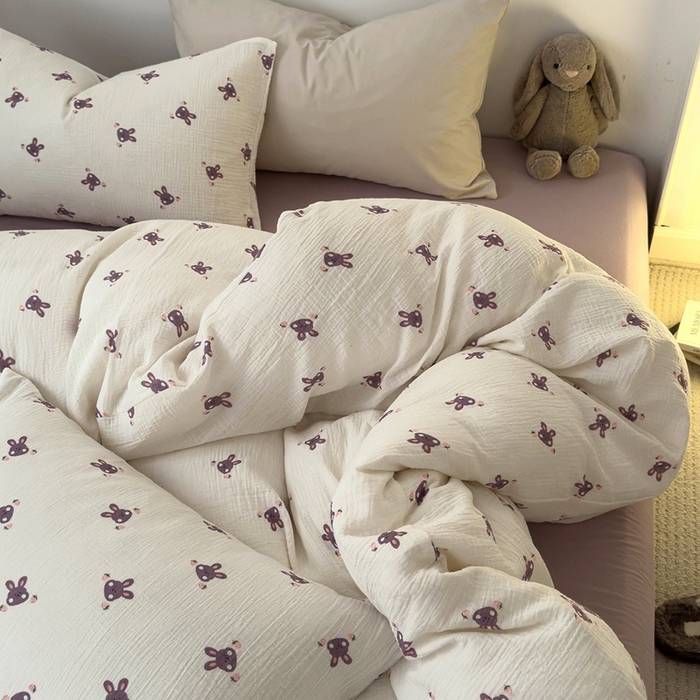 91家纺网 家纺一手货源 找家纺 洋铭区（原狠狠爱） 2024新款皱皱纱四件套 萌萌小紫兔