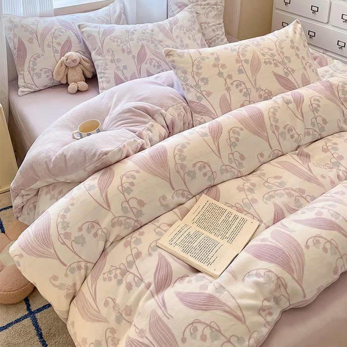 91家纺网 家纺一手货源 找家纺 高克重上色立体雕花牛奶绒着色烂花四件套宝宝绒婴儿绒秋冬加厚法兰绒珊瑚绒三件套 铃兰-紫