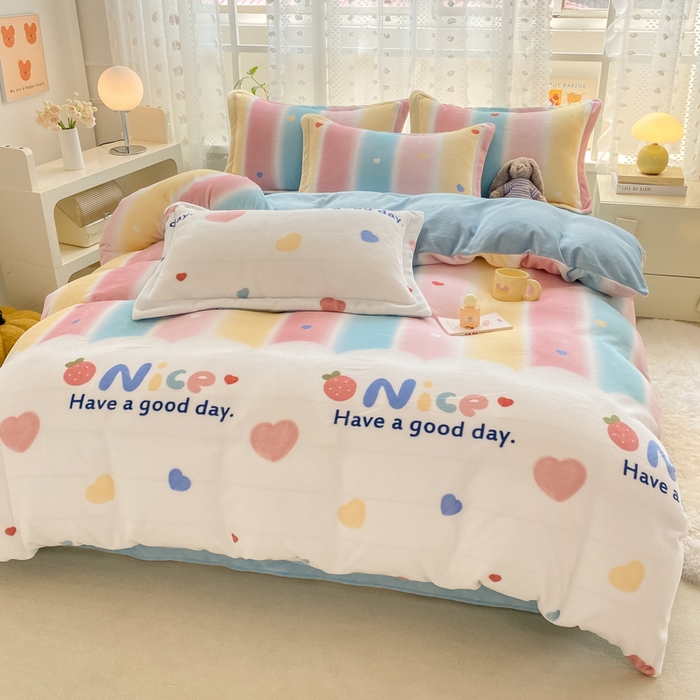 91家纺网 家纺一手货源 找家纺 康纳利 2024新款A类高克重牛奶绒小清新印花四件套提供买家秀 彩虹草莓